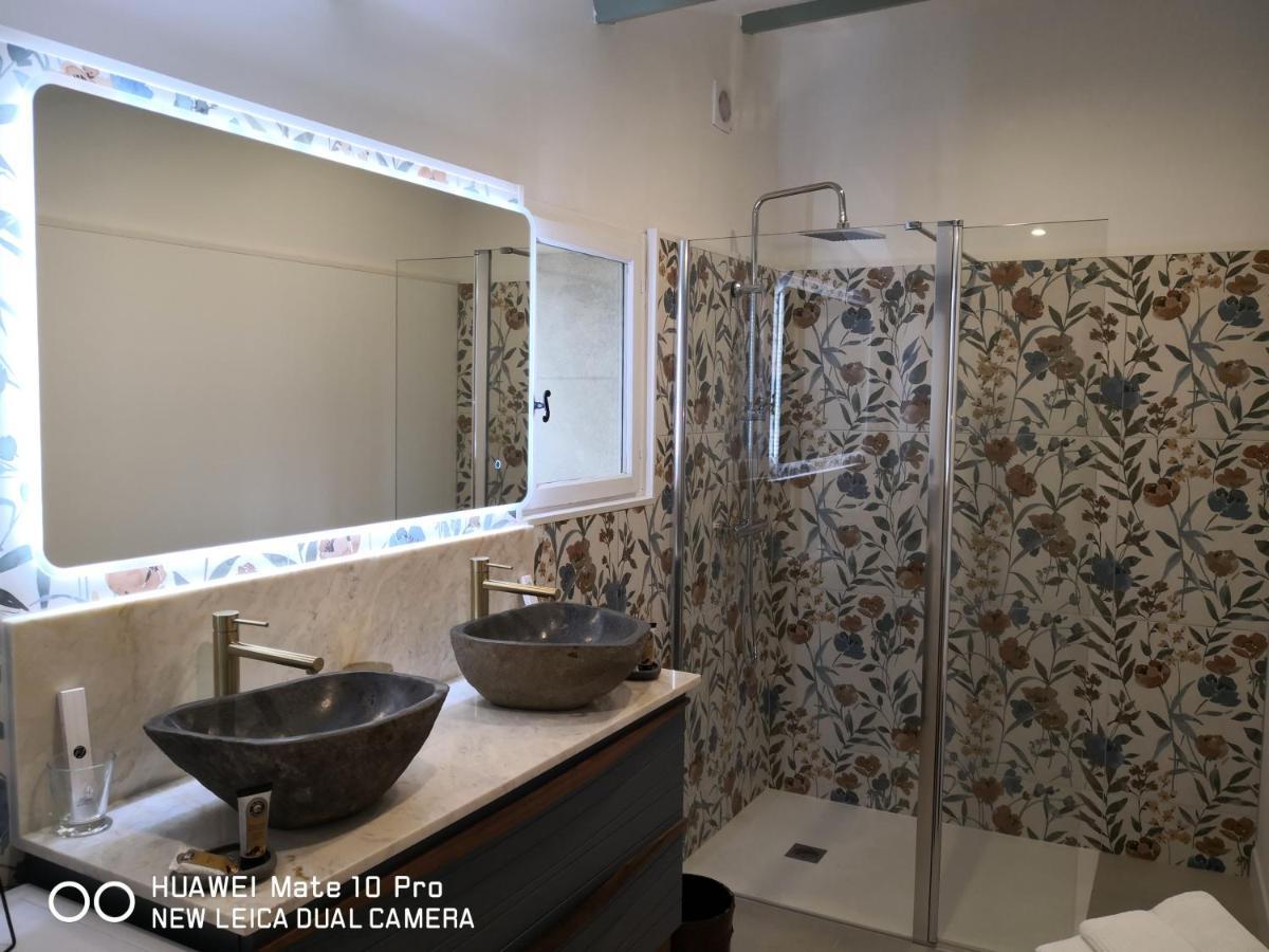 Hotel Le Saint Laurent Bagian luar foto