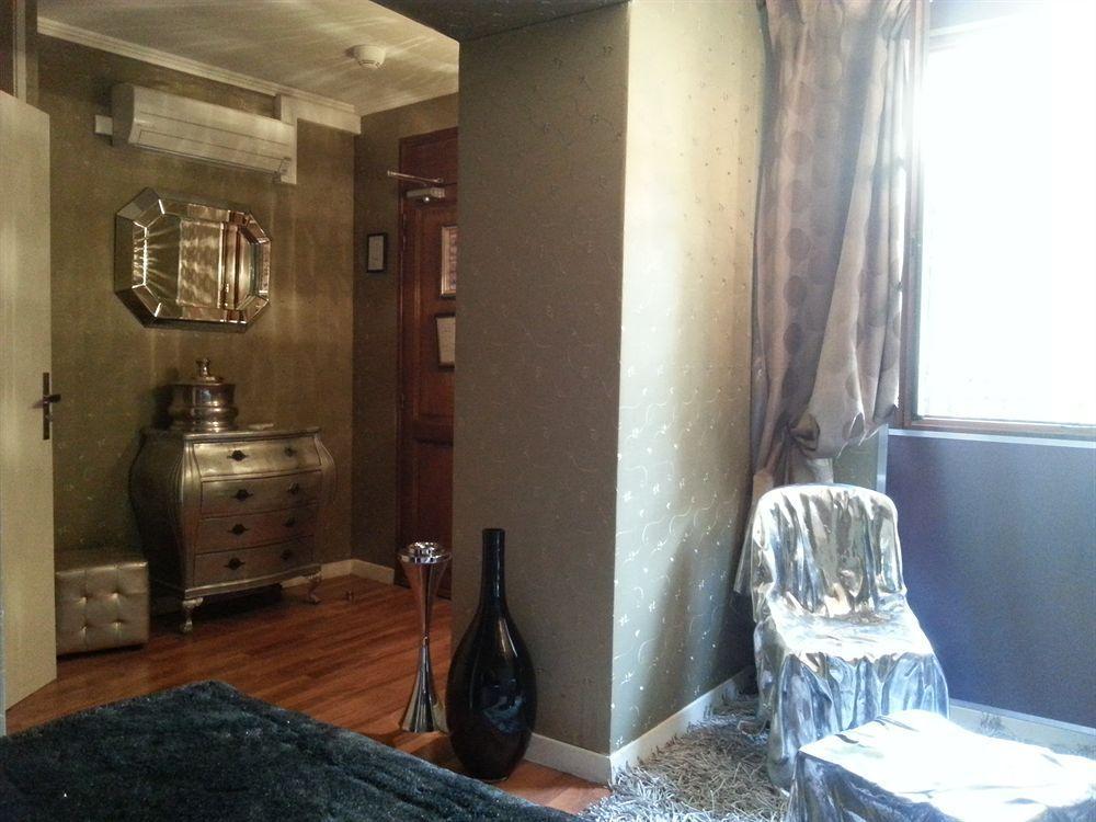 Hotel Le Saint Laurent Bagian luar foto