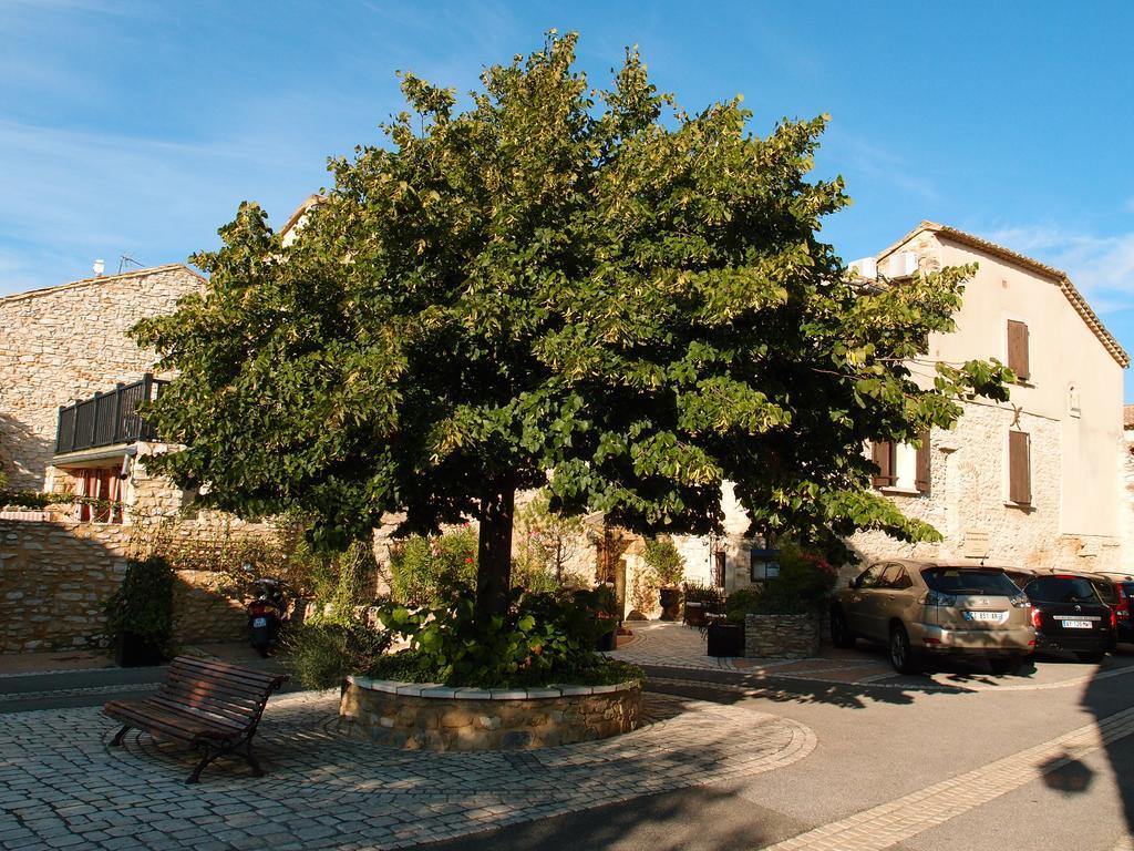 Hotel Le Saint Laurent Bagian luar foto