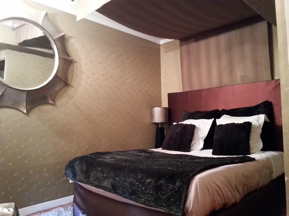 Hotel Le Saint Laurent Bagian luar foto